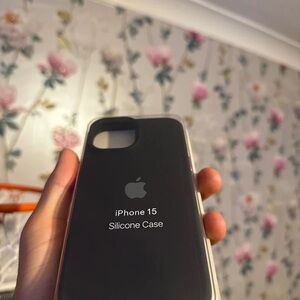 Apple iPhone 15 Silicone Case - Midnight Black